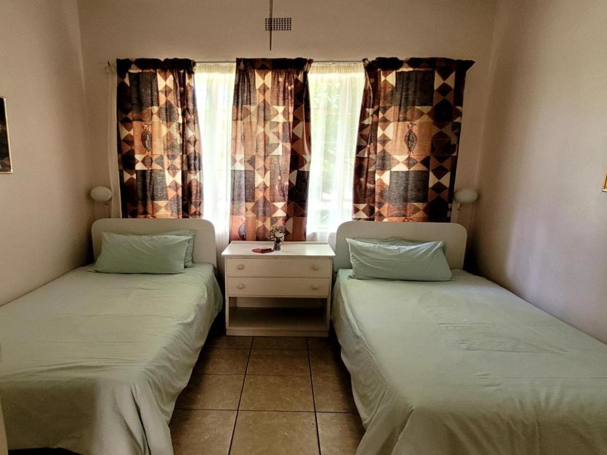Mumo Lodge Badplaas Værelse billede